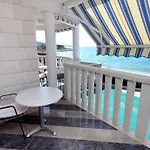 Family-friendly With Swimming Pool - 7557 Apartment Rogoznica (Sibenik-Knin)