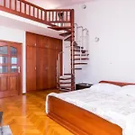 Family-friendly With Swimming Pool - 7557 Rogoznica (Sibenik-Knin)