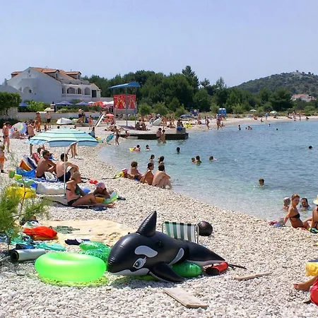 Family-friendly With Swimming Pool - 7557