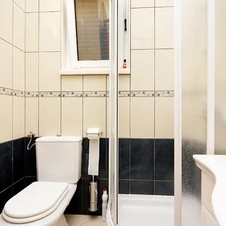 Family Friendly With A Swimming Pool - 7557 Apartment