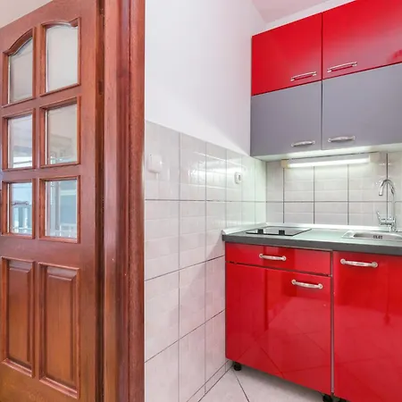 Family-friendly With Swimming Pool - 7557 Appartement