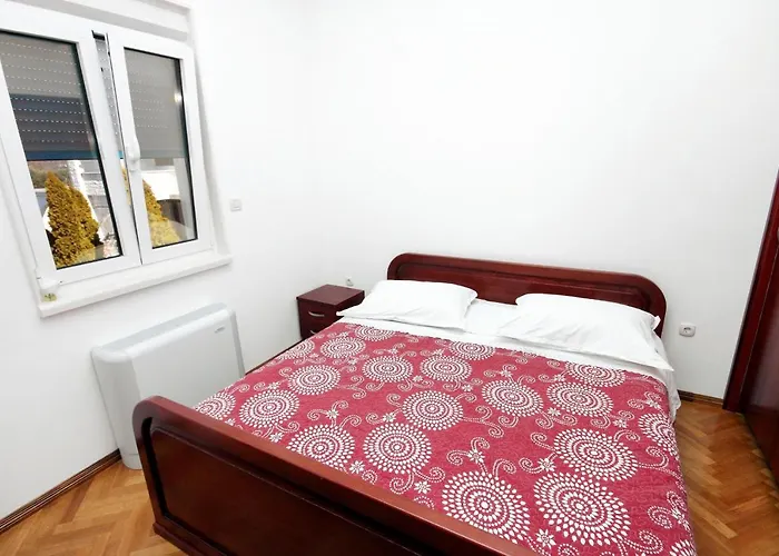 公寓 Family-friendly With Swimming Pool - 7557 罗戈兹尼察