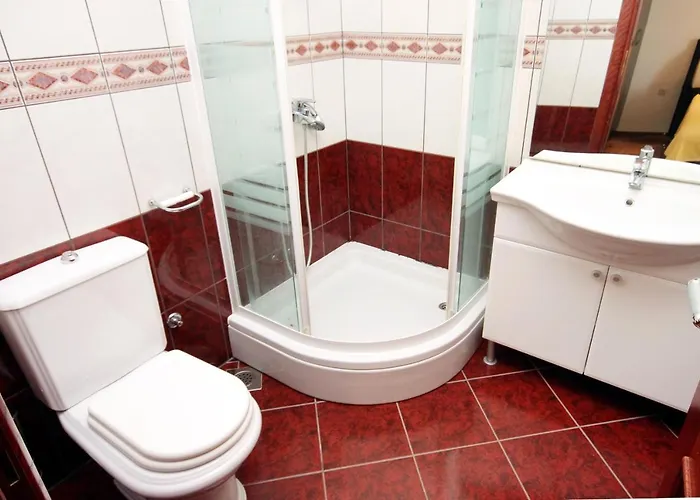 Family-friendly With Swimming Pool - 7557