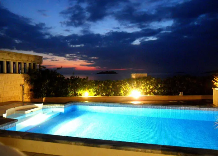 Family-friendly With Swimming Pool - 7557 * Rogoznica (Sibenik-Knin)