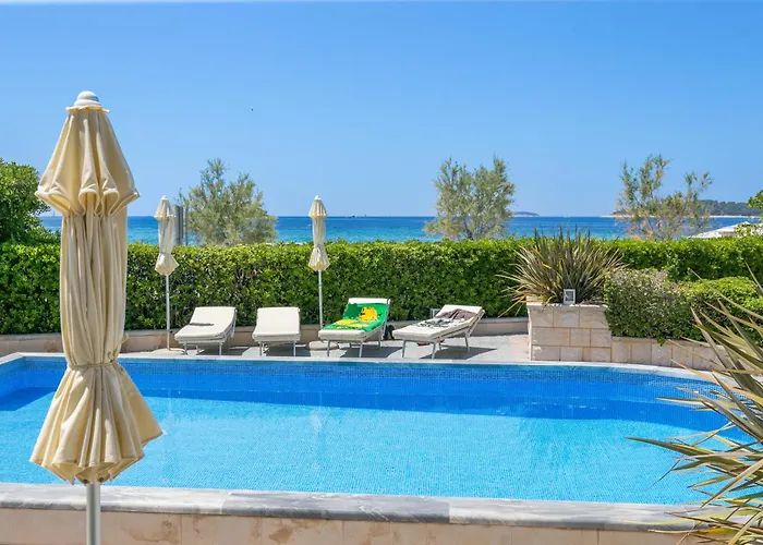 Family-friendly With Swimming Pool - 7557 *